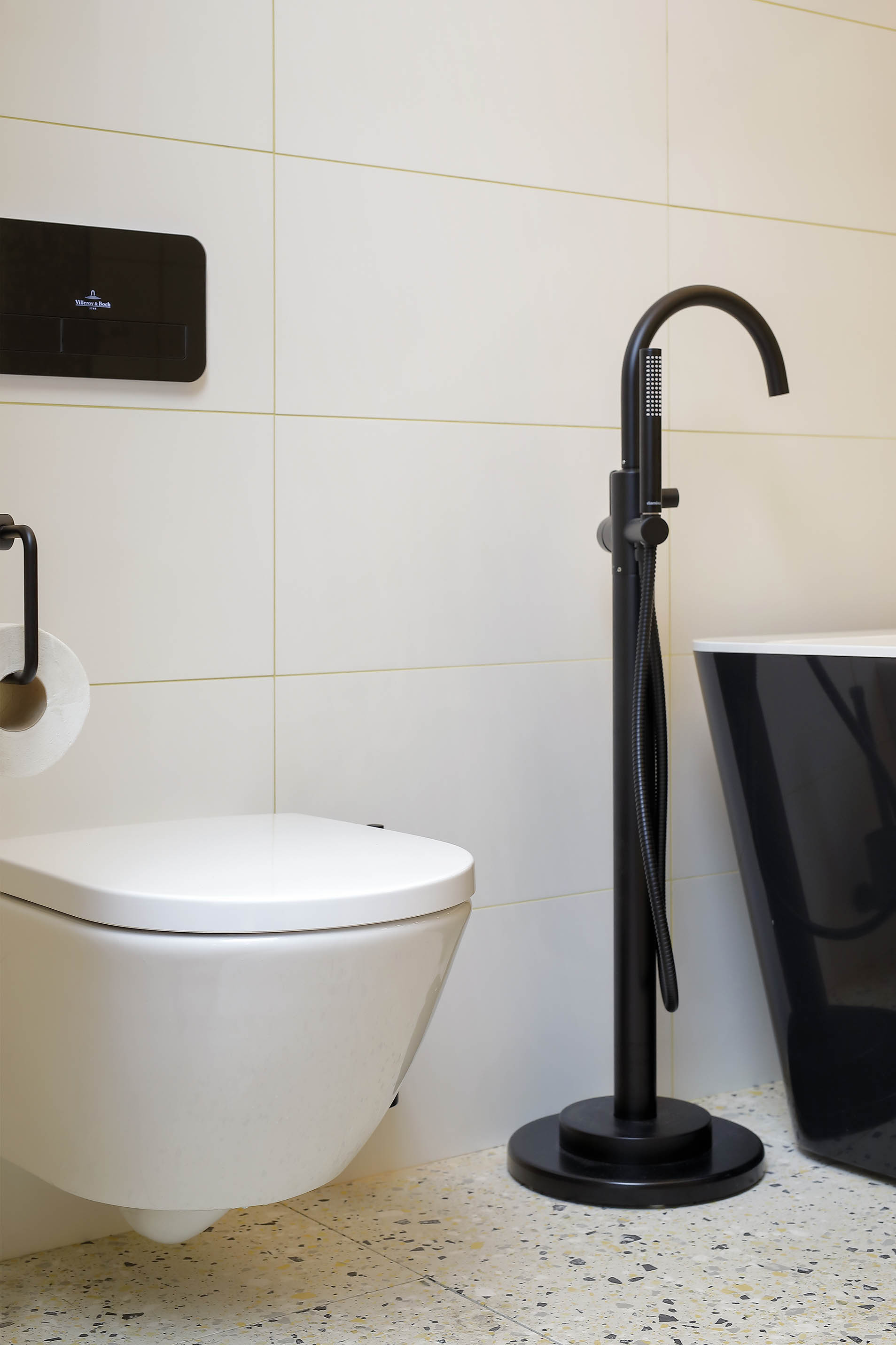 Villeroy&Boch rimless randivaba WC-pott twistflush Subway 3.0 Damixa põrandapealne vannisegisti